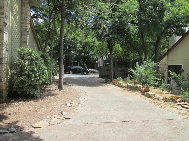 Building Photo - 1713 Cinnamon Path