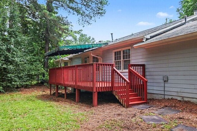 Building Photo - 3BR/2BA Ranch Home in Great School District Near Mall of Georgia!