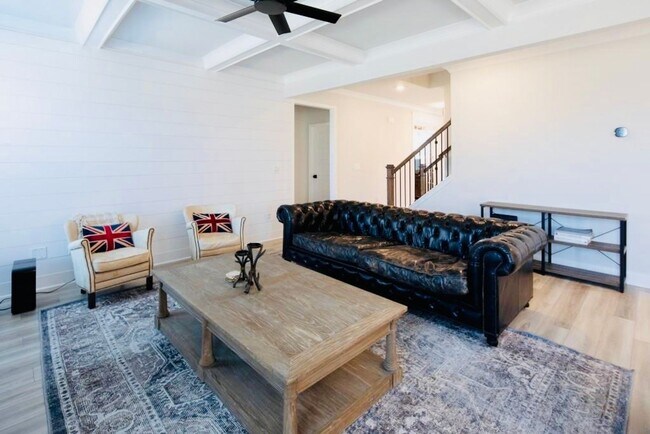 Building Photo - ONE MONTH FREE ON A 14 MONTH LEASE SPECIAL!! TOUR TODAY!