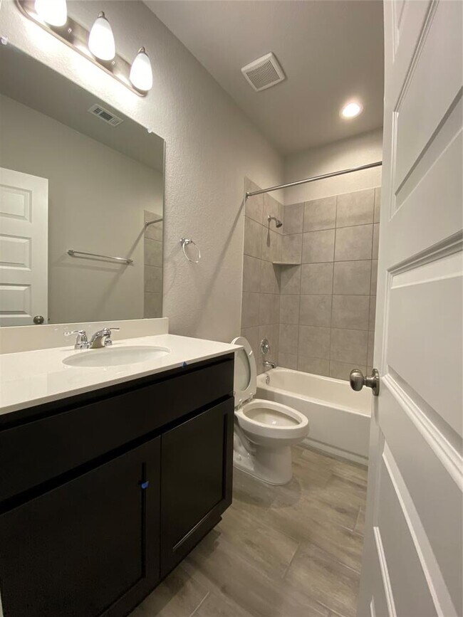 Building Photo - 1513 Whippletree Trl