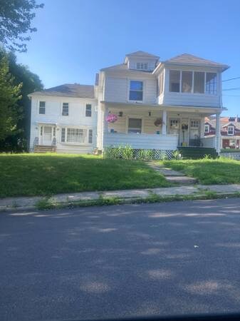 Primary Photo - 215 Rochester St
