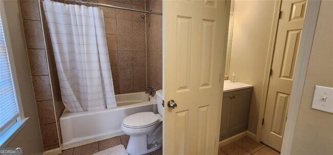 Building Photo - 4678 N Springs Ln