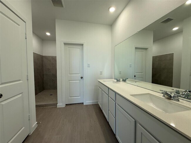 Building Photo - 28502 Great Saddle Trl