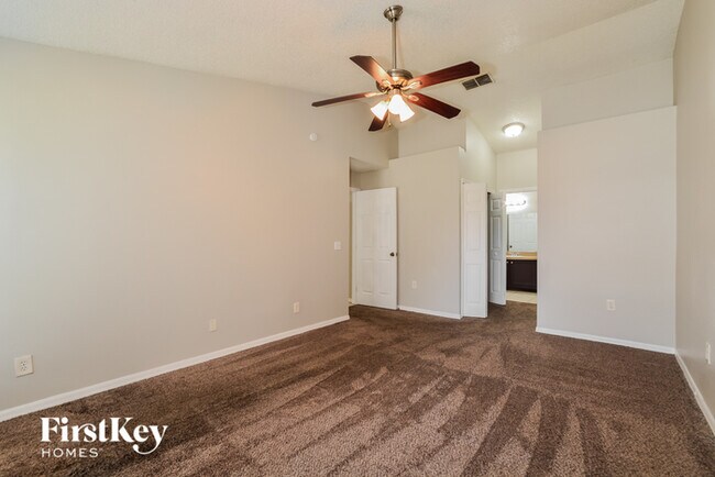 Building Photo - 7456 Little Pond Ct