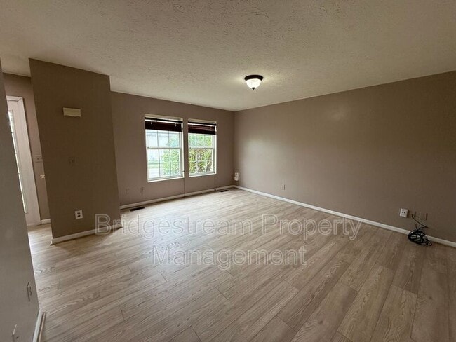 Building Photo - 381 Sherman Dr