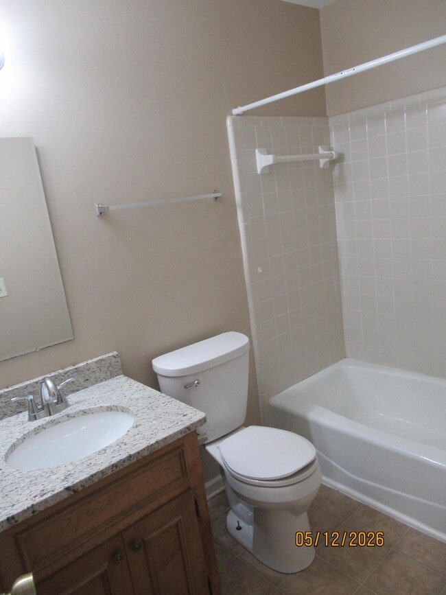 Building Photo - 170 Gertrude Dr