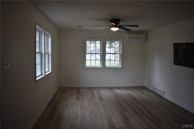 Building Photo - 9010 Kennedy Ln