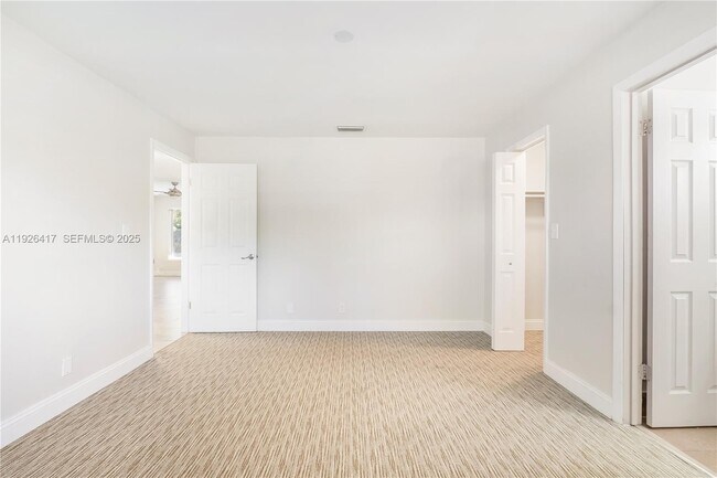 Building Photo - 8172 NW 67th Ave