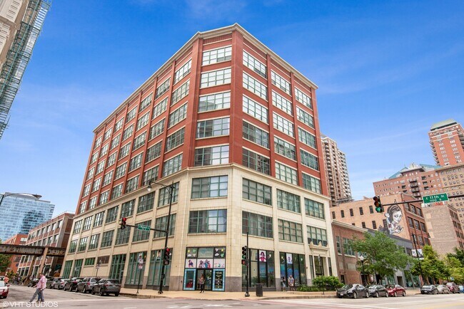 Primary Photo - 1020 S Wabash Ave