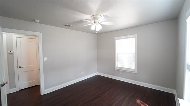 Building Photo - 313 E Columbia St