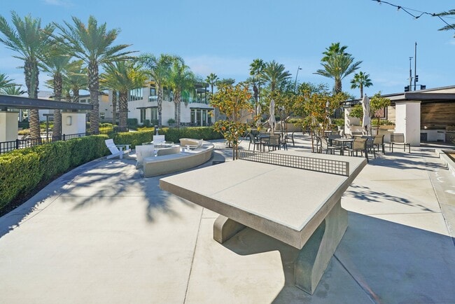 Building Photo - 11048 Luminate Dr