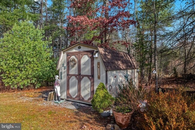 Building Photo - 882 Liberty Furnace Rd