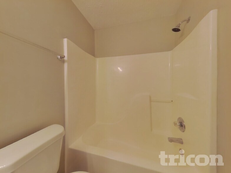 Building Photo - 1417 Stream Walk