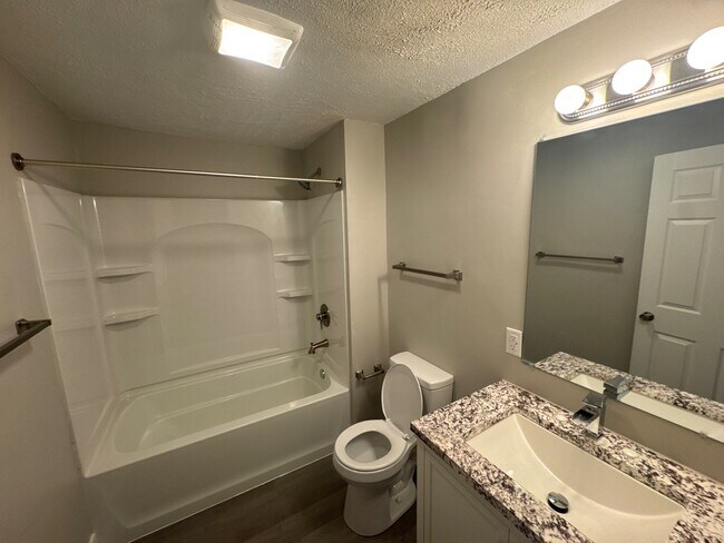 Building Photo - 1926 E Adams St