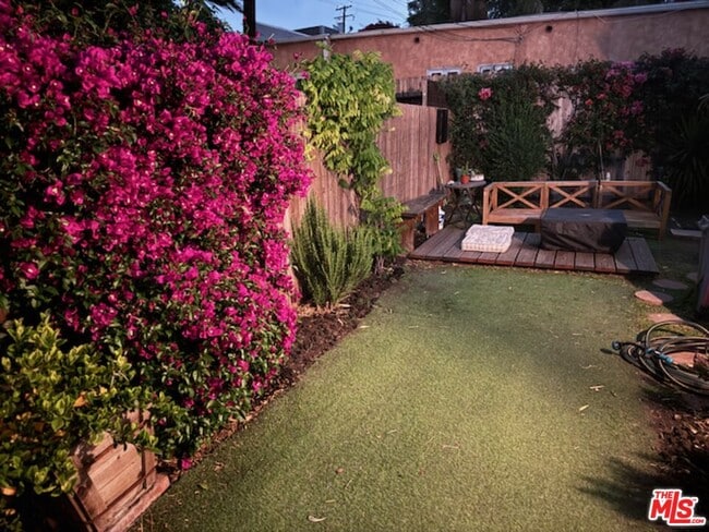 Building Photo - 540 Huntley Dr