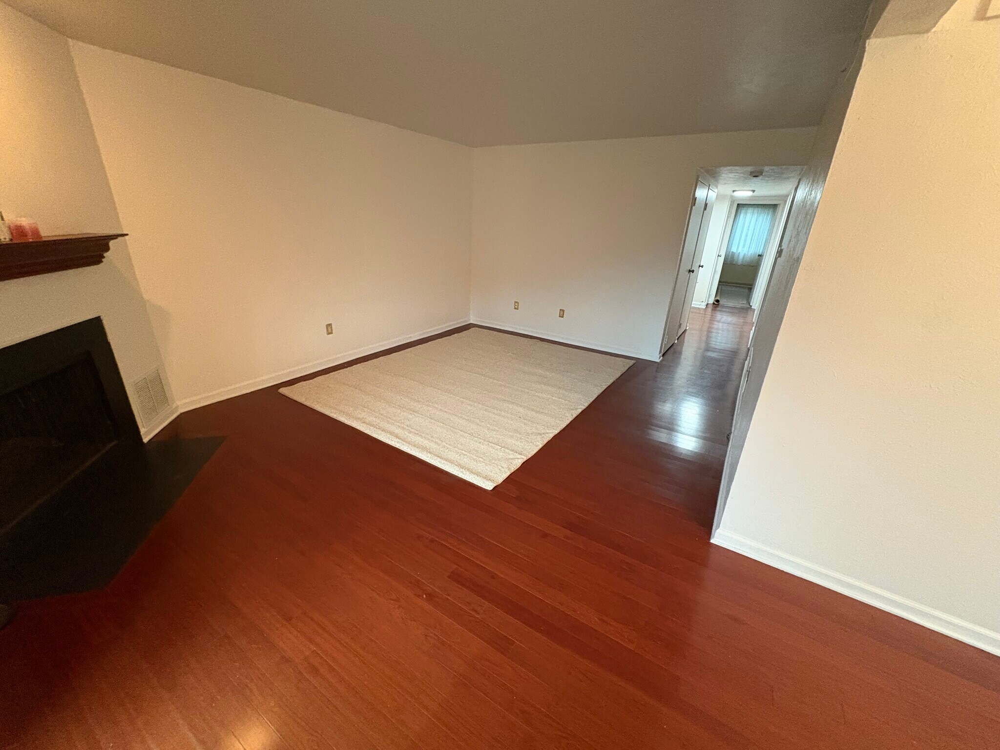 Building Photo - 109 Painters Xing