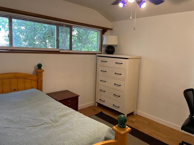 Building Photo - 4 Bedroom Pool Home for Rent in Woodland H...
