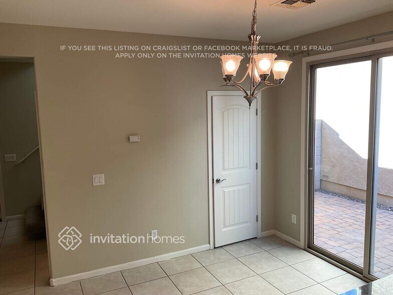 Building Photo - 1404 S Ponderosa Dr