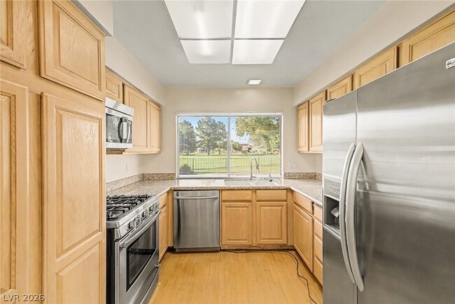 Building Photo - 3159 Bel Air Dr