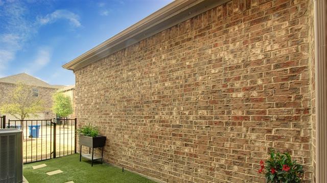Building Photo - 7436 Palisades Dr