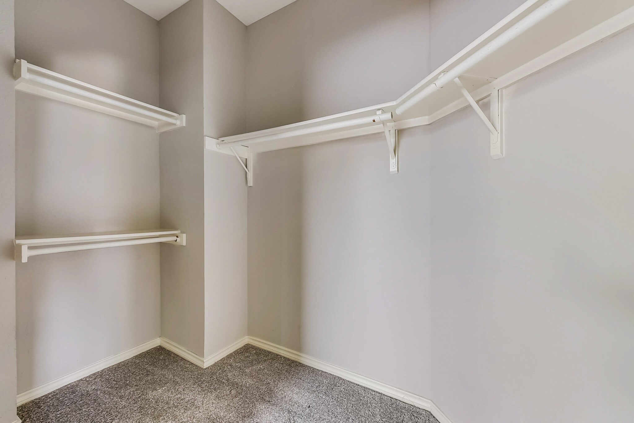 Master Closet - 4231 Crestedge Ln