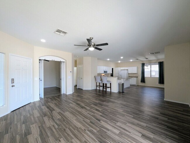 Building Photo - 16635 N 169th Ave