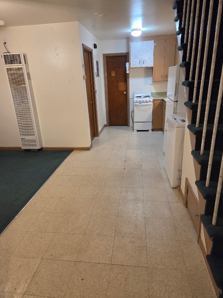 Building Photo - 309 5th Ave SE