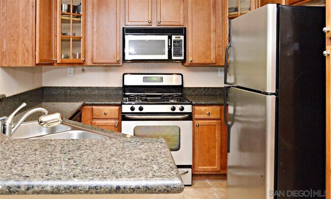 Building Photo - 3877 Pell Pl