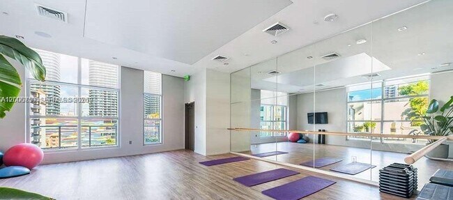 Building Photo - 1100 S Miami Ave