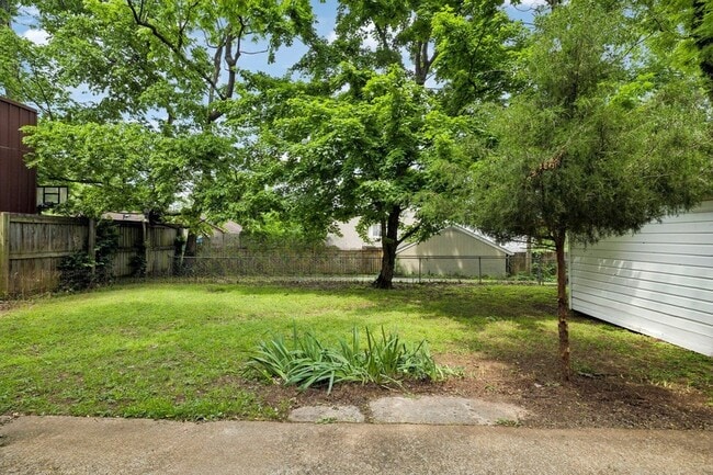 Building Photo - 1508 Clayton Ave