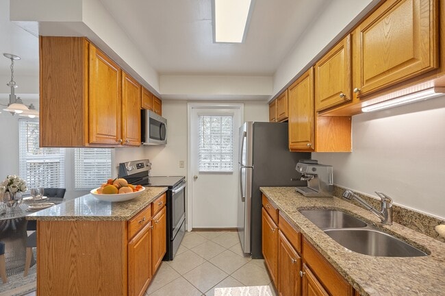Floorplan - Indian Creek Apartments and Townhomes