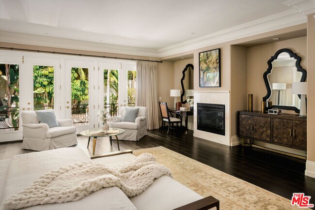 Building Photo - 1350 Benedict Canyon Drive