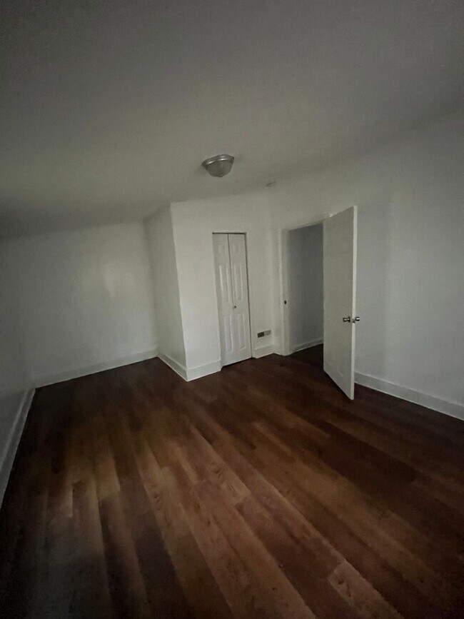 Building Photo - Gorgeous 3 bedroom updated house!