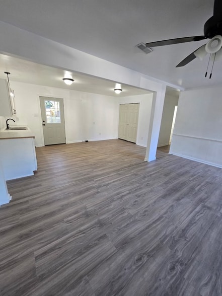 Building Photo - 368 Libby Ave