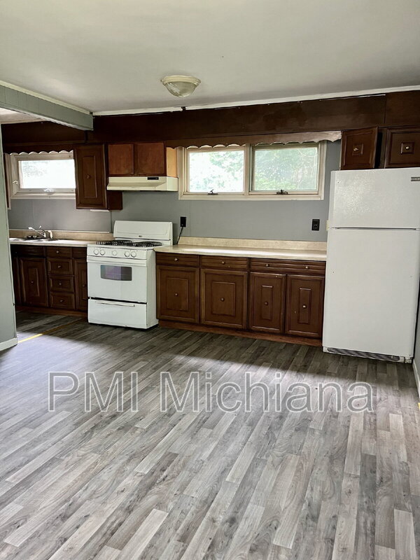 Building Photo - 1113 21st St