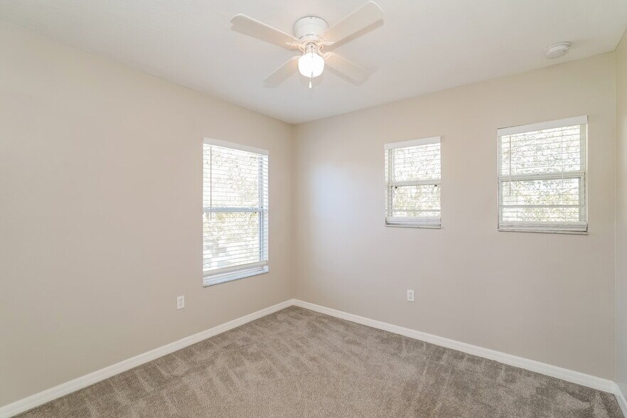 Building Photo - 9251 Wellstone Dr