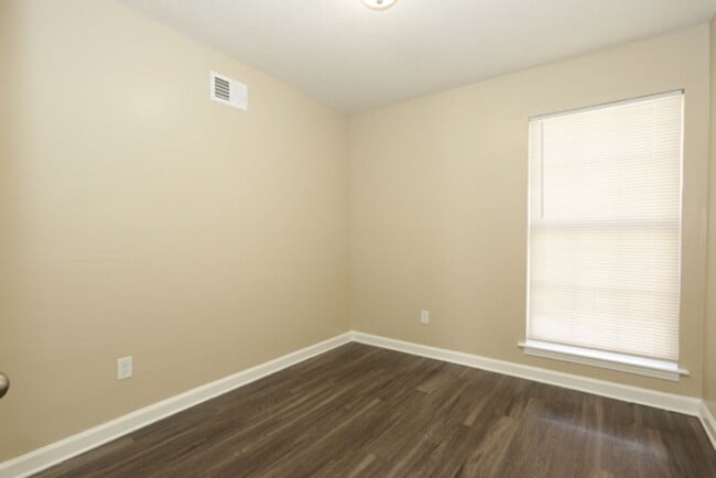 Building Photo - 1274 Parkrose Rd