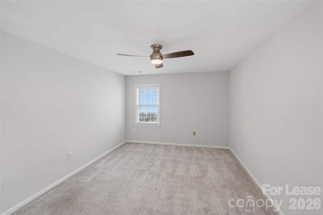 Building Photo - 805 Farm Tree Ln