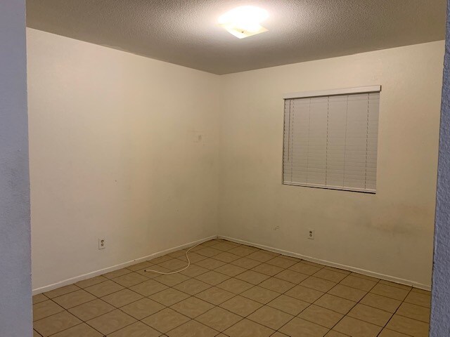 Building Photo - 220 N Hagar St