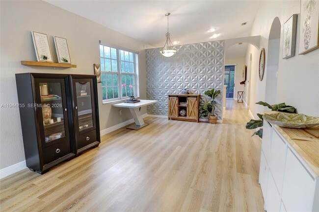 Building Photo - 1706 NW 78th Way