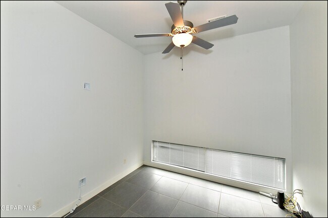 Building Photo - 5973 Cartagena Cir