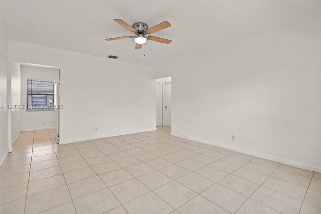 Building Photo - 501 SW 9th St