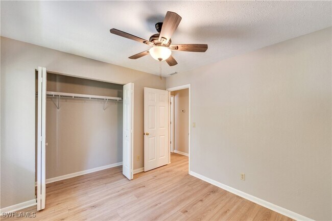 Building Photo - 4629 Bayshore Dr