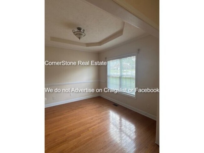 Building Photo - 6499 Chamblee Dr