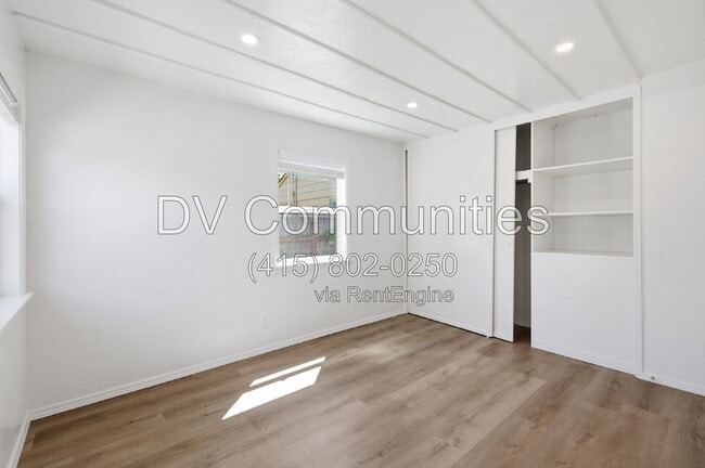 Building Photo - 47793 Harris St