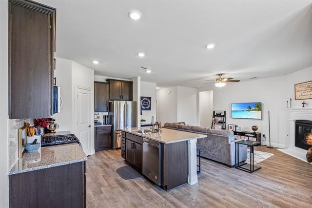 Building Photo - 10920 Los Alamos Dr