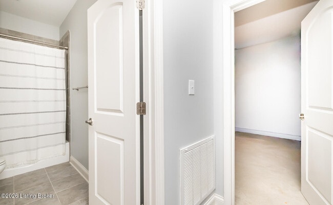Building Photo - 699 Urton Woods Way