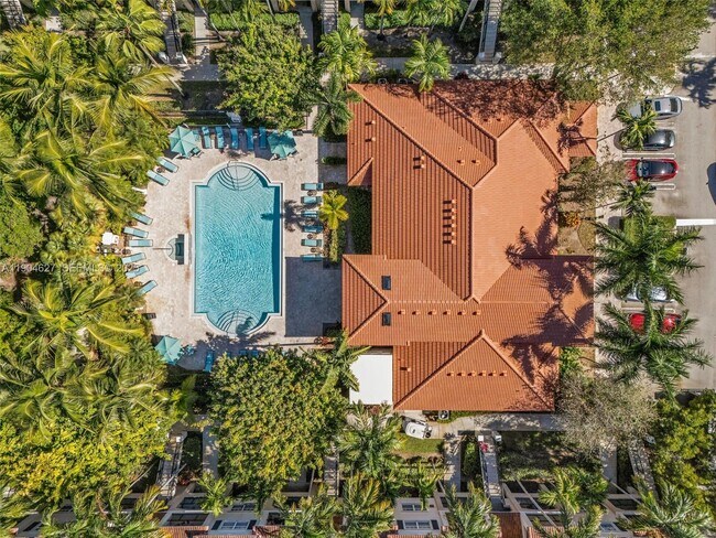 Building Photo - 5840 W Sample Rd