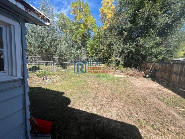 Building Photo - 107 W 1st-