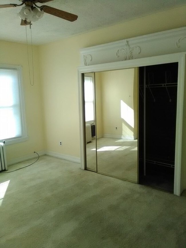 Building Photo - 238 W Abbottsford Ave